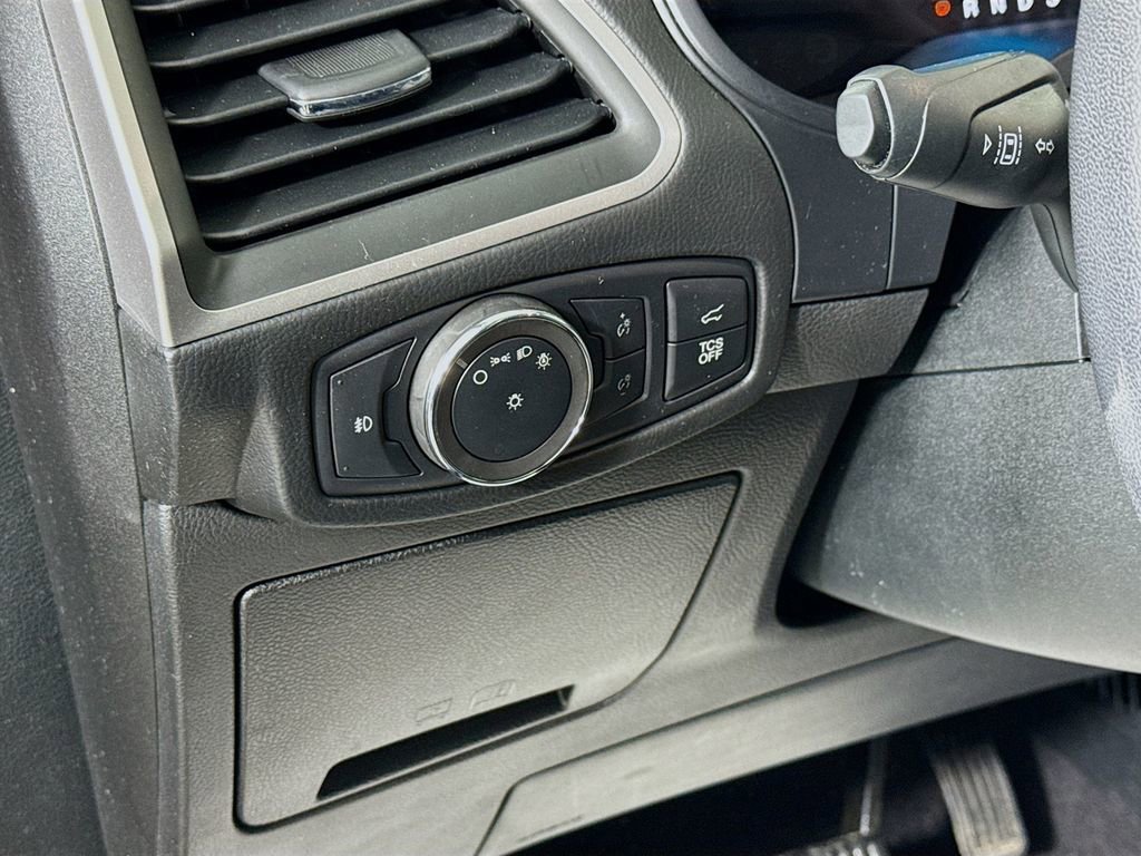 Certified 2022 Ford Edge SEL w/ Convenience Package image 10