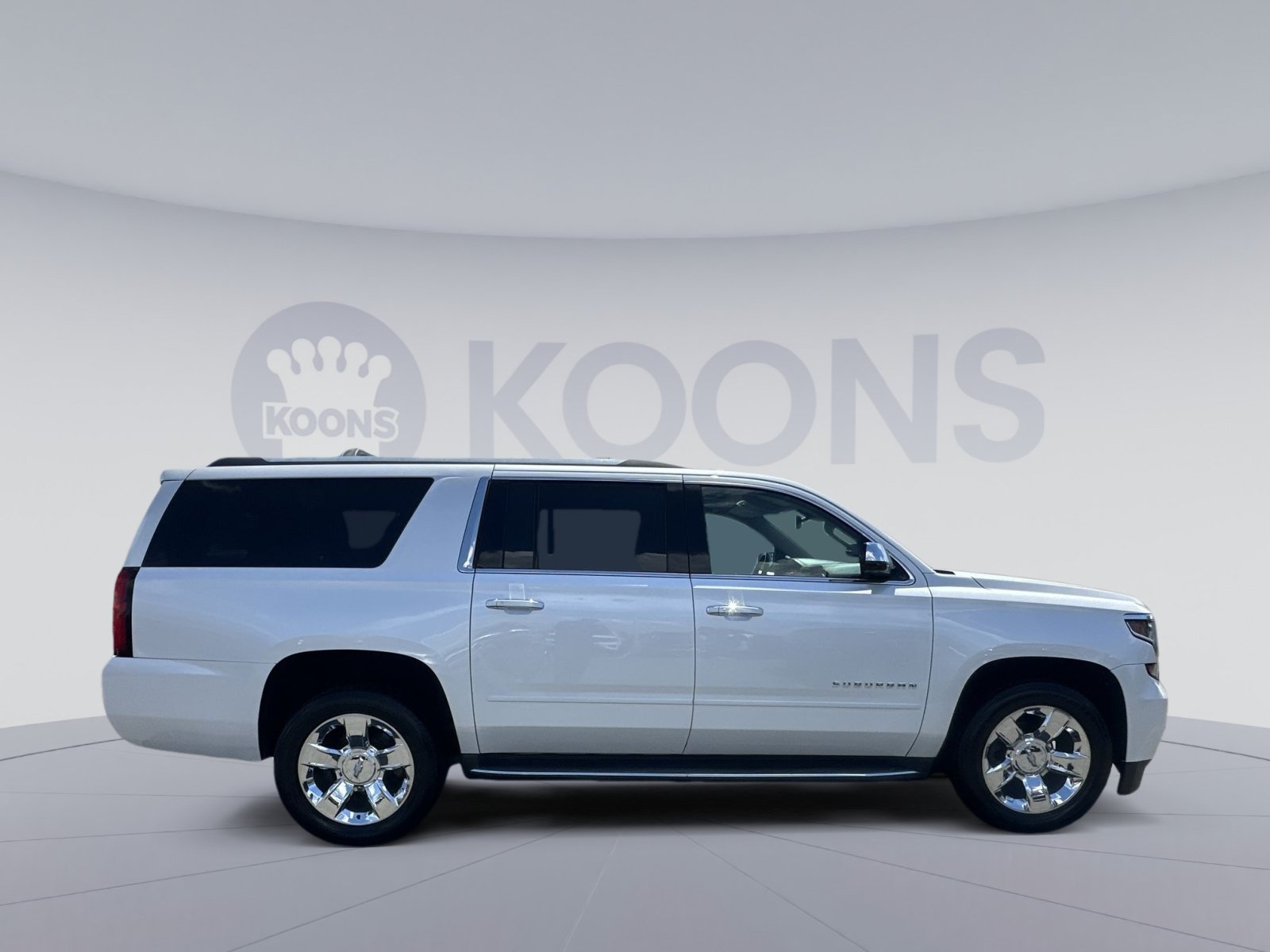 Used 2017 Chevrolet Suburban Premier AWD/4WD image 12