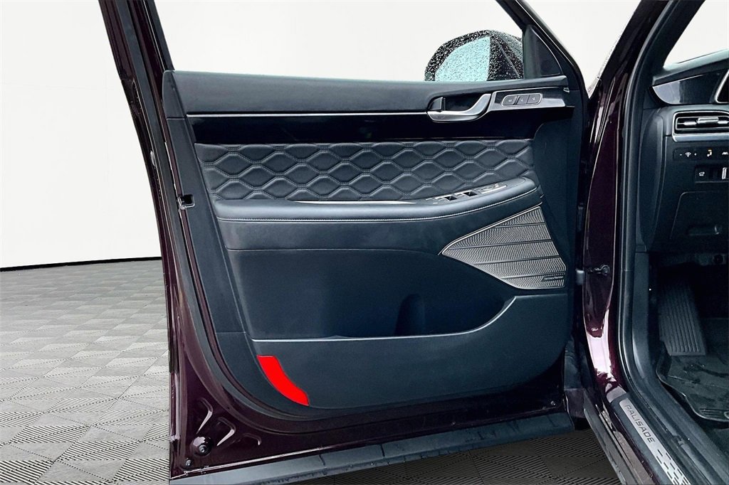Used 2022 Hyundai Palisade Calligraphy image 23