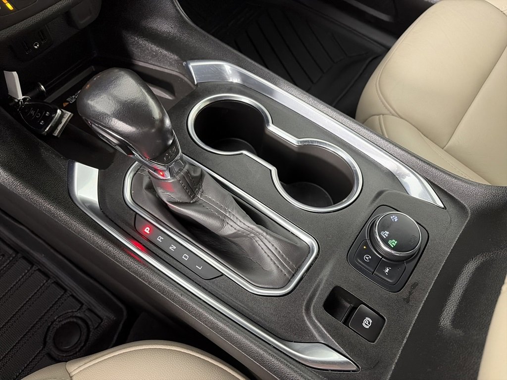 Used 2022 Chevrolet Traverse LT image 22
