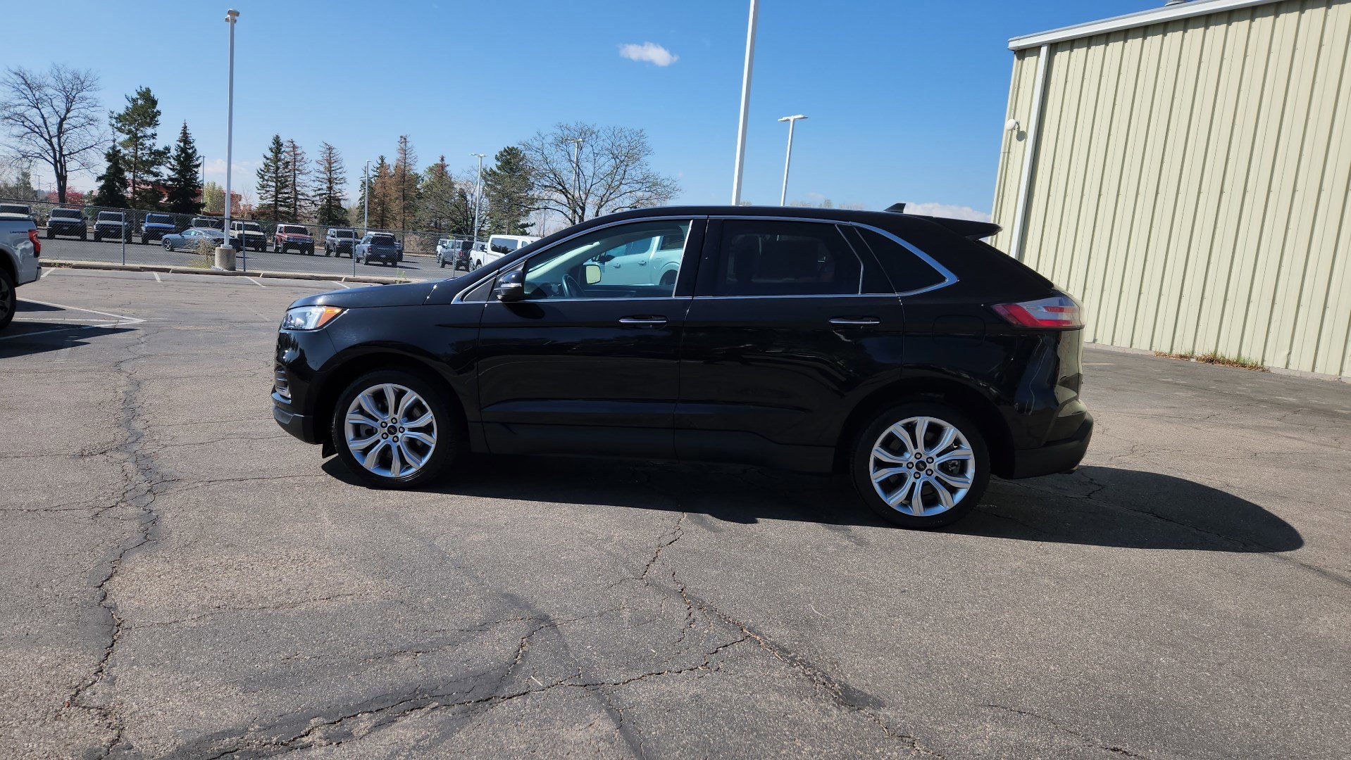 Certified 2024 Ford Edge Titanium AWD/4WD image 7