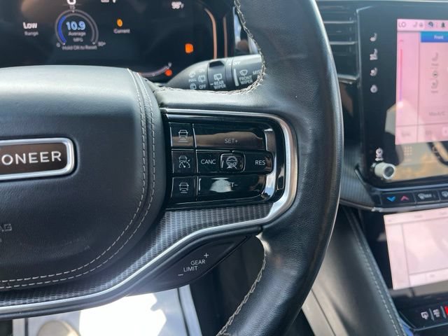 Used 2022 Jeep Grand Wagoneer Series II AWD/4WD image 19