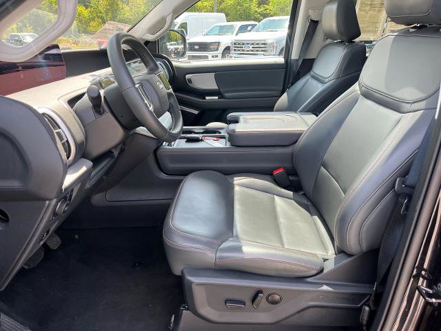 Certified 2025 Ford Expedition Active AWD/4WD image 17