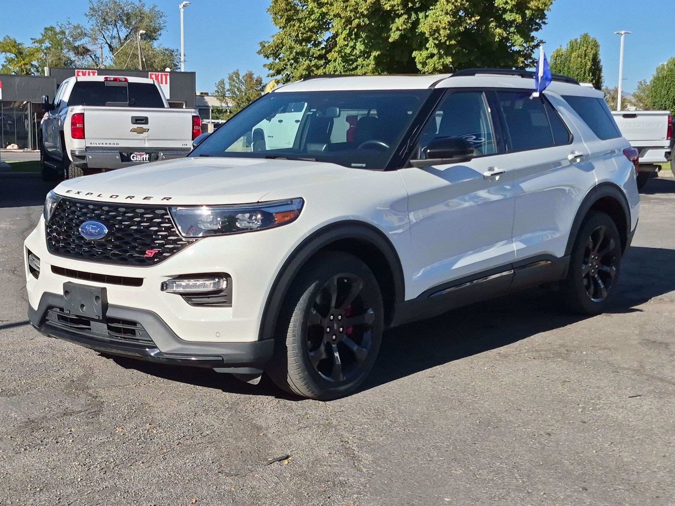 Certified 2023 Ford Explorer ST w/ Technology Package AWD/4WD image 11
