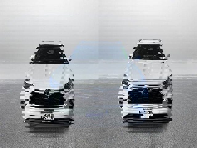 Used 2023 Toyota Highlander XLE image 7