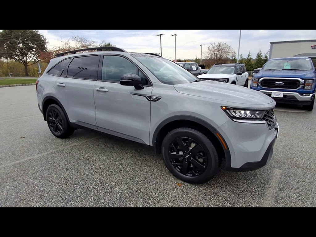 Used 2023 Kia Sorento S w/ Panoramic Sunroof Package AWD/4WD image 2