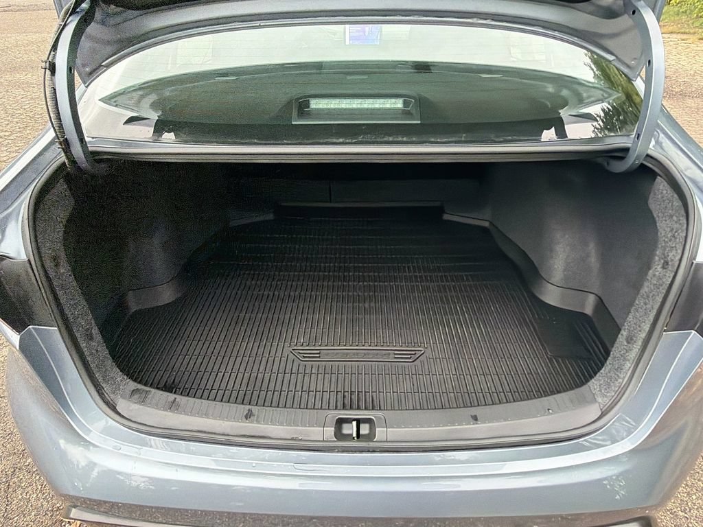 Used 2026 Toyota Corolla SE w/ SE Package FWD image 26