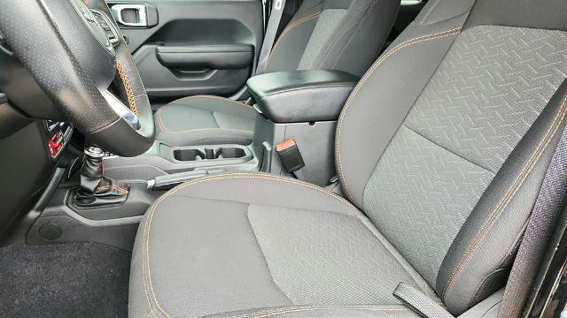 Used 2023 Jeep Gladiator Mojave w/ Trailer Tow Package image 11