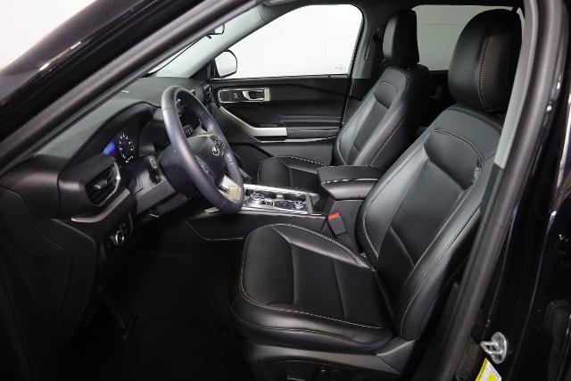 Certified 2024 Ford Explorer XLT w/ Equipment Group 202A AWD/4WD image 8