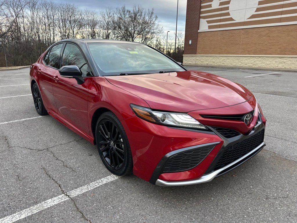 Used 2021 Toyota Camry XSE image 8