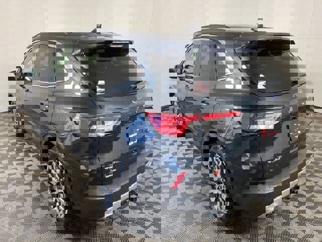 Certified 2022 Ford Escape Titanium w/ Class II Trailer Tow Package image 2