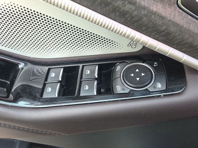 Certified 2025 Ford Explorer Platinum w/ LUX Leather Package image 6