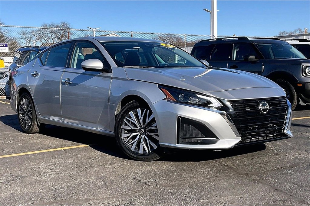 Used 2023 Nissan Altima 2.5 SV image 31