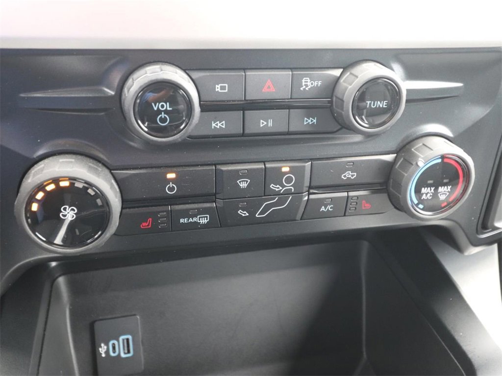 Certified 2025 Ford F250 XLT w/ Black Appearance Package image 21