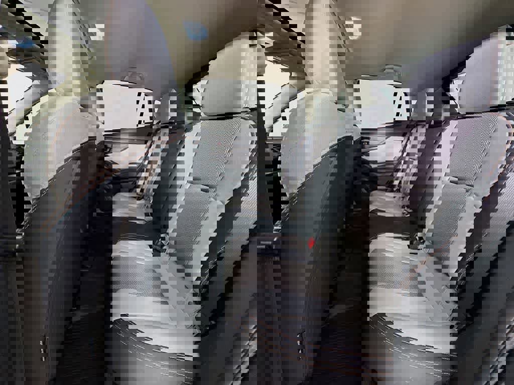 Used 2019 Subaru Crosstrek 2.0i Premium image 16