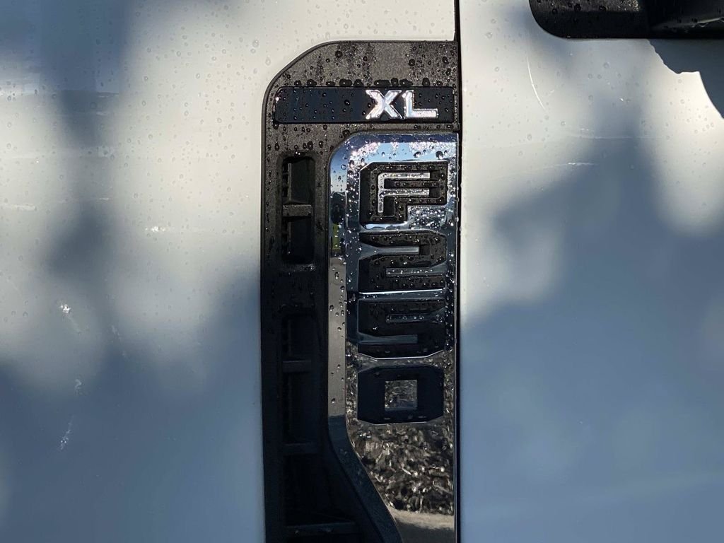 Certified 2025 Ford F250 XL AWD/4WD image 11