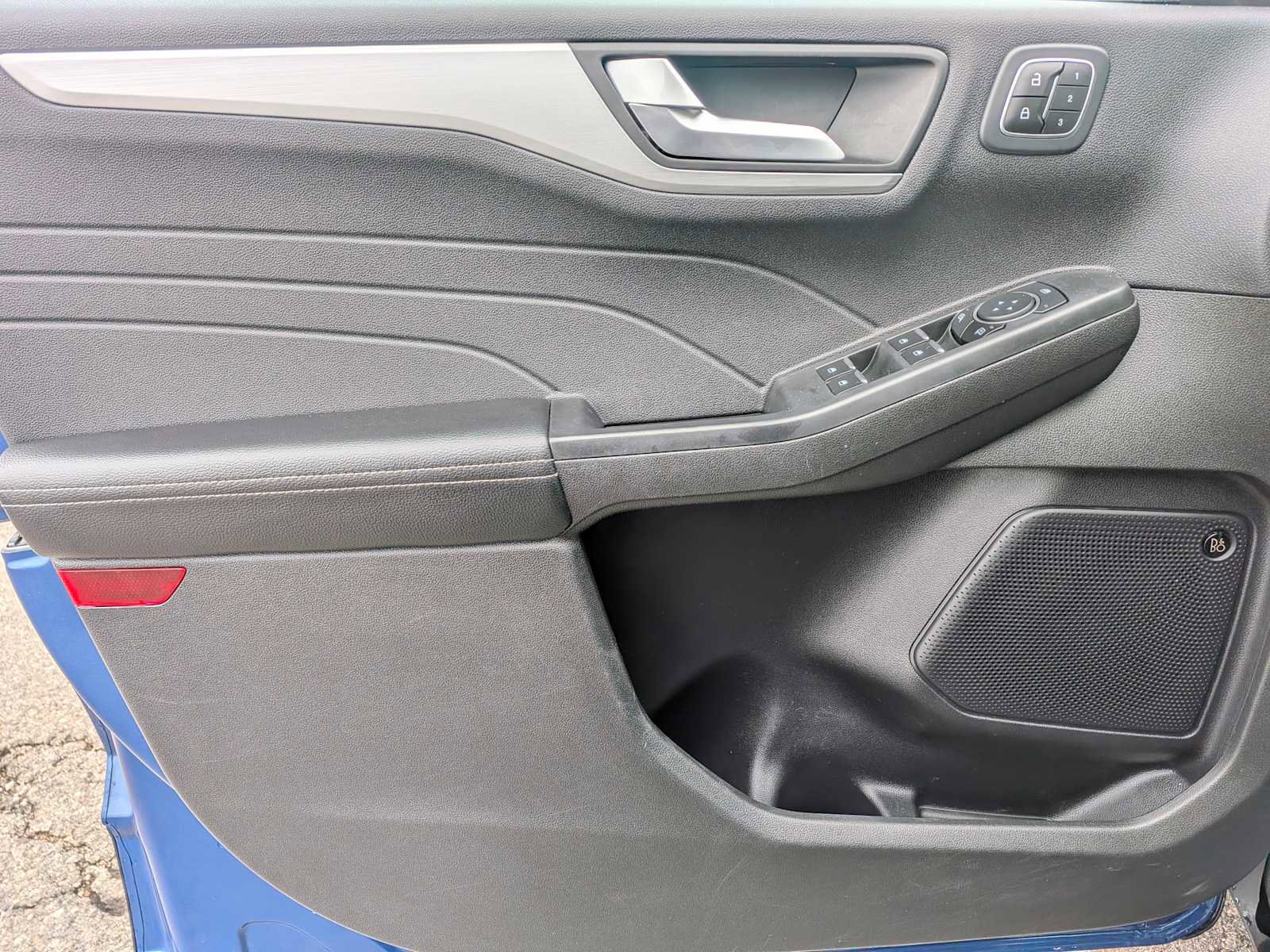 Certified 2023 Ford Escape Platinum w/ Premium Technology Package AWD/4WD image 17