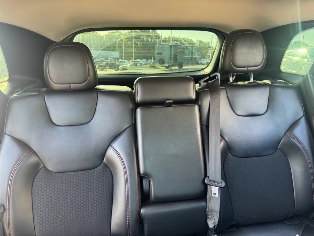Used 2020 Jeep Cherokee Trailhawk AWD/4WD image 9