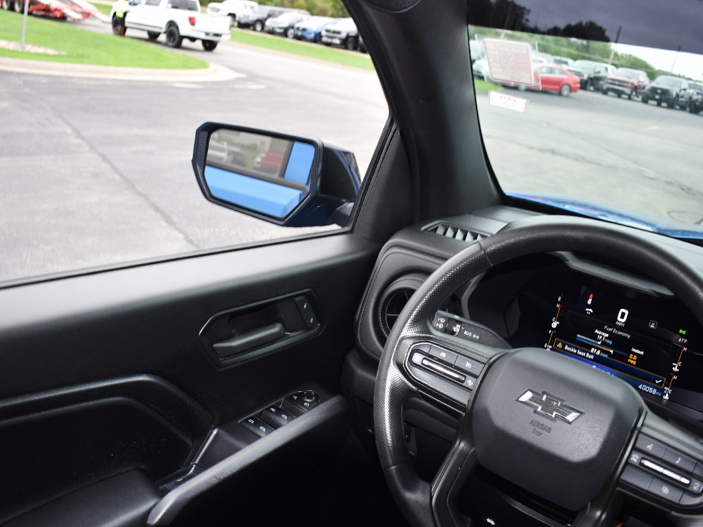 Used 2023 Chevrolet Colorado Trail Boss w/ Technology Package AWD/4WD image 18