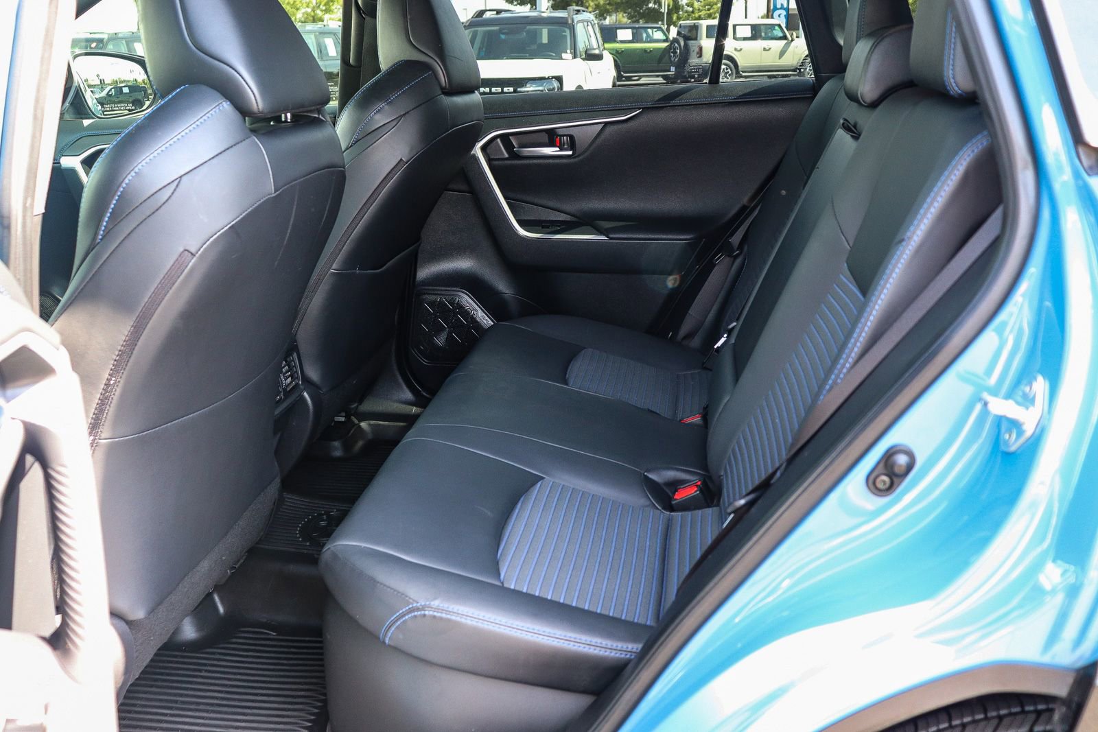 Used 2023 Toyota RAV4 XSE AWD/4WD image 17