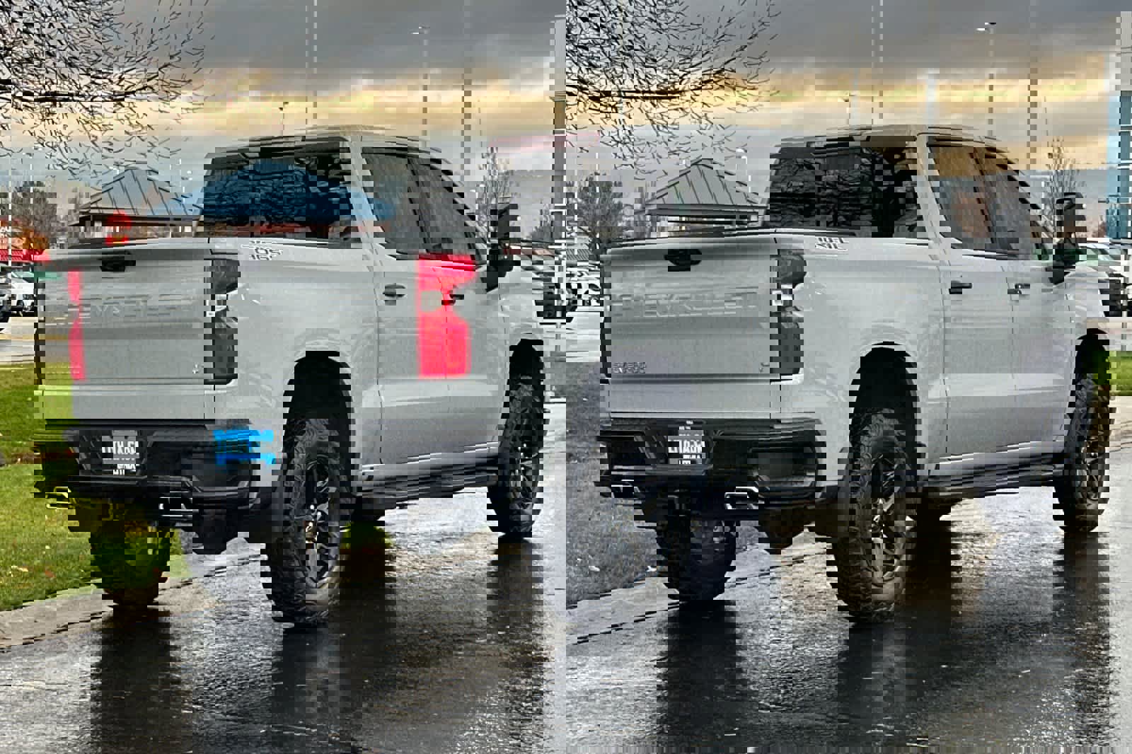 Used 2024 Chevrolet Silverado 1500 LT Trail Boss w/ Convenience Package II image 5