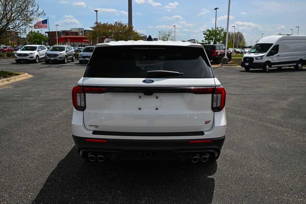 Certified 2025 Ford Explorer ST AWD/4WD image 6