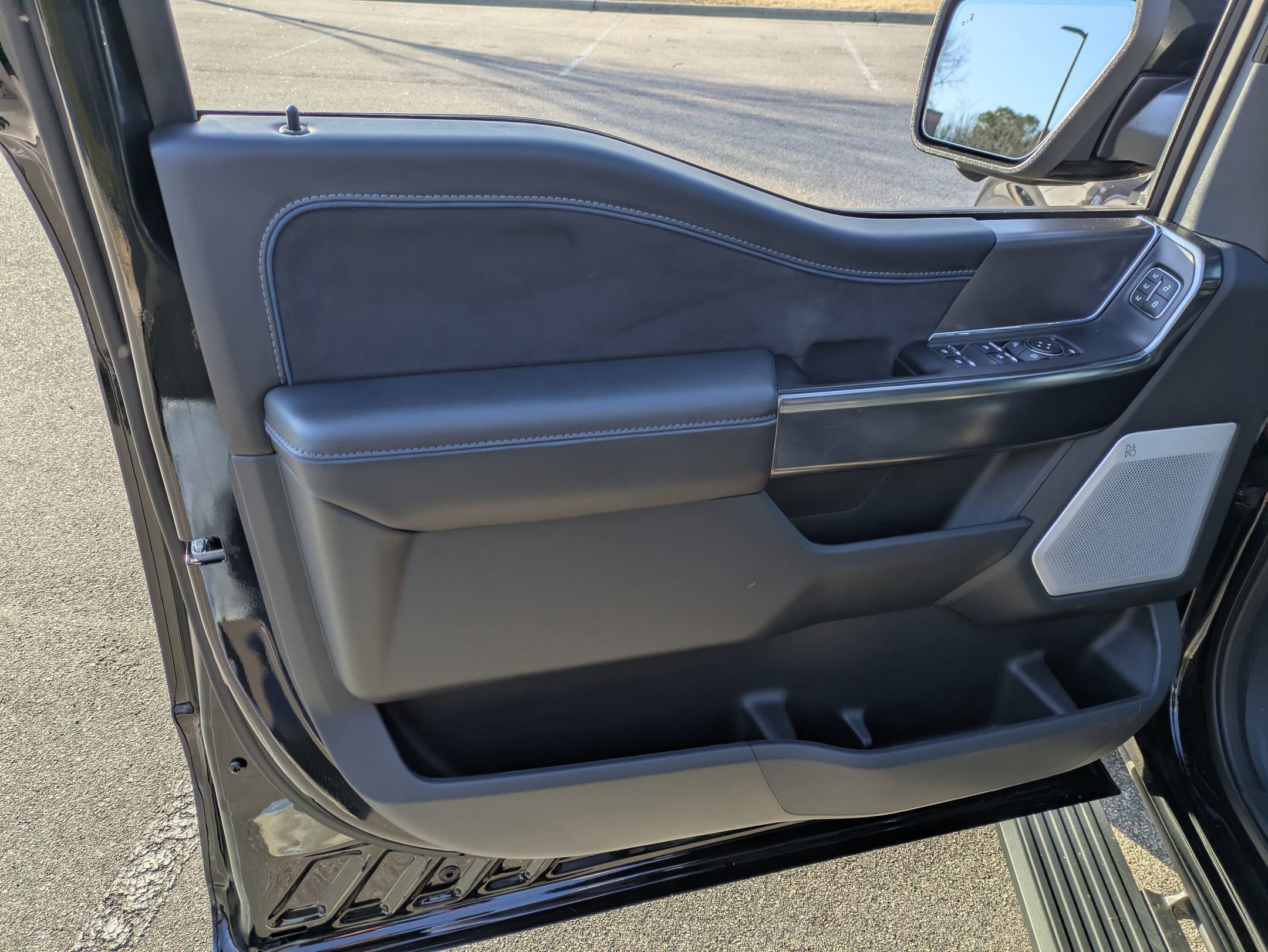 Certified 2025 Ford F150 Platinum w/ Equipment Group 702A High image 18