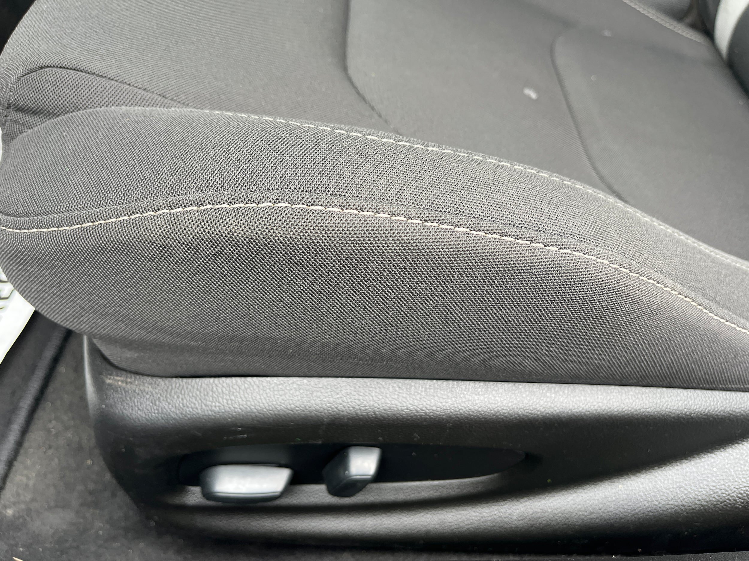 Used 2021 Chevrolet Camaro LT RWD image 10