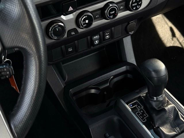 Used 2018 Toyota Tacoma SR5 image 34