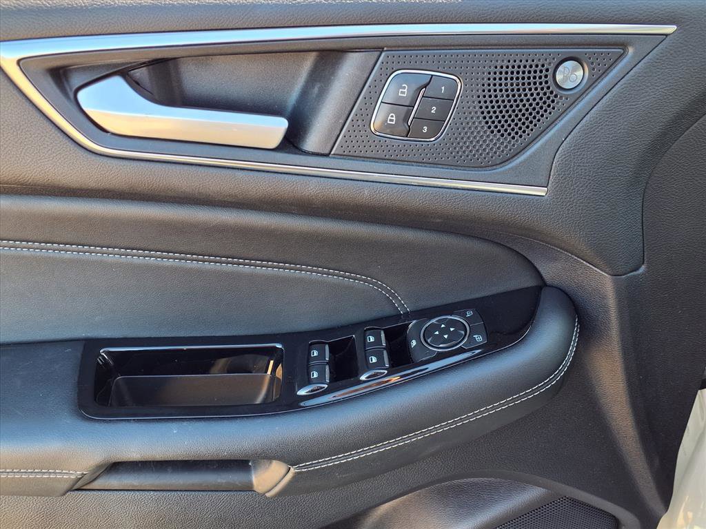 Certified 2020 Ford Edge Titanium w/ Equipment Group 301A image 11