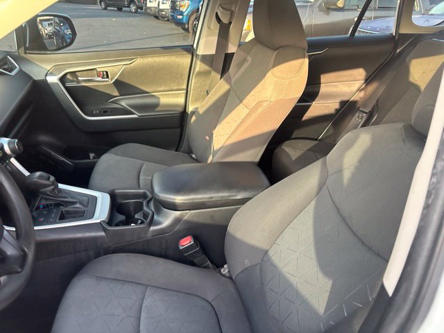 Used 2021 Toyota RAV4 XLE FWD image 12