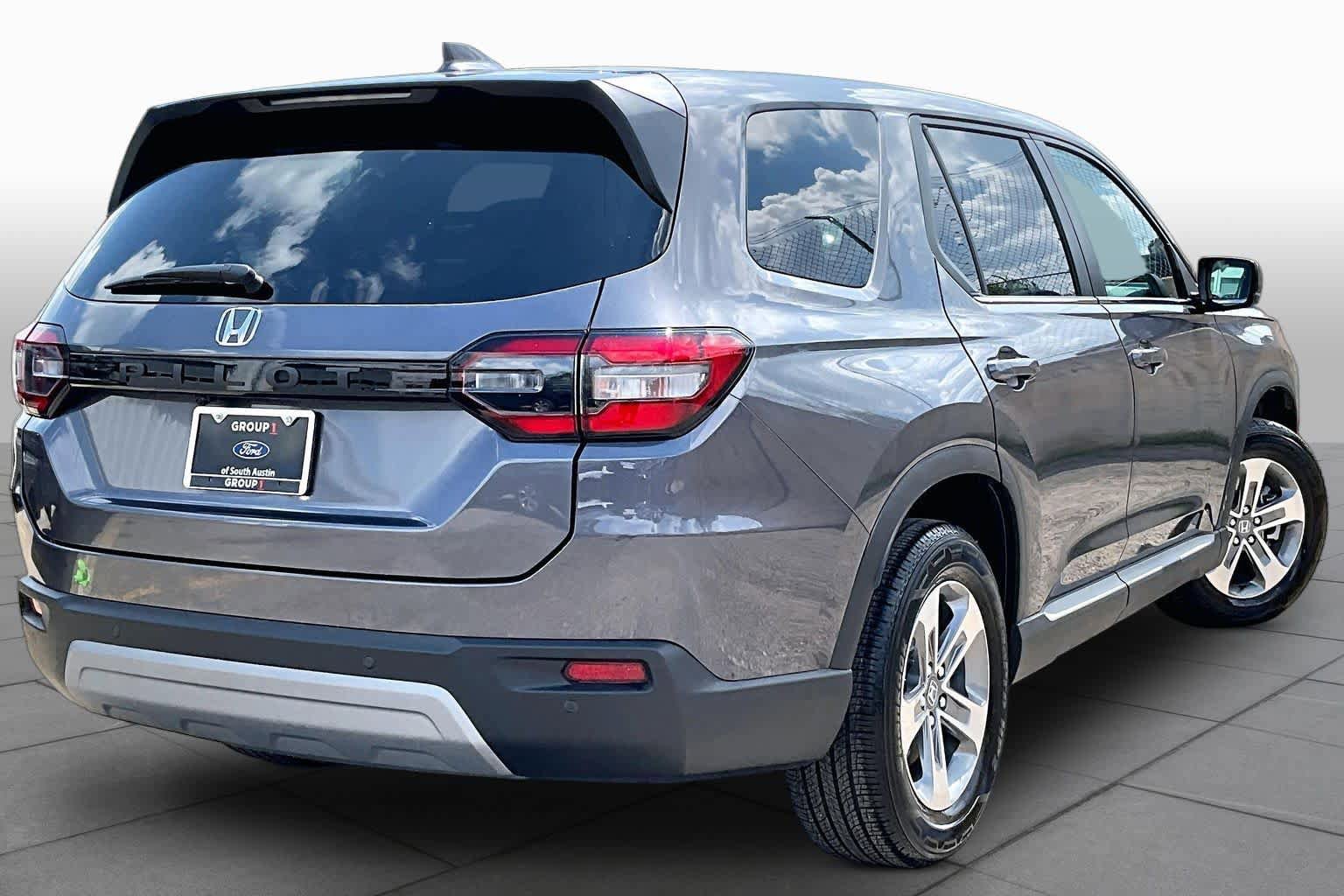 Used 2025 Honda Pilot EX-L image 13