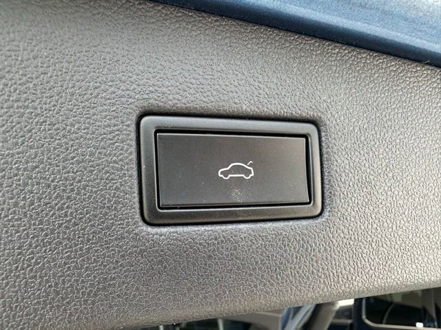 Used 2019 Volkswagen Tiguan SEL FWD image 30