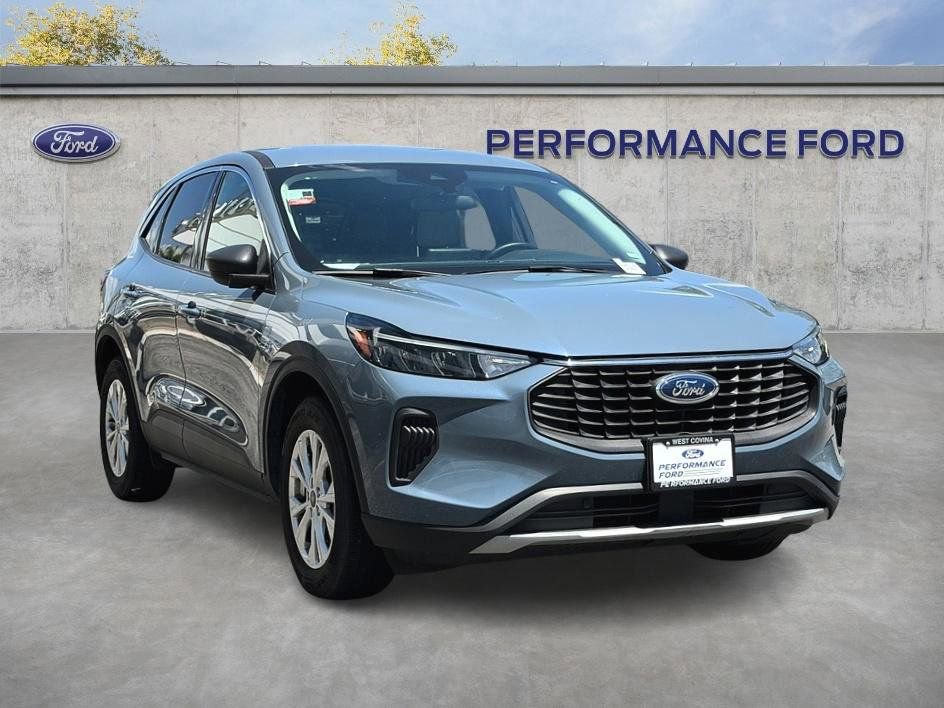 Certified 2024 Ford Escape Active FWD image 5