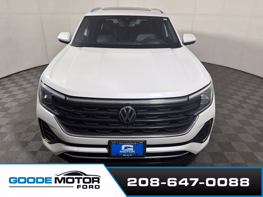 Used 2024 Volkswagen Atlas Cross Sport SEL R-Line AWD/4WD image 3