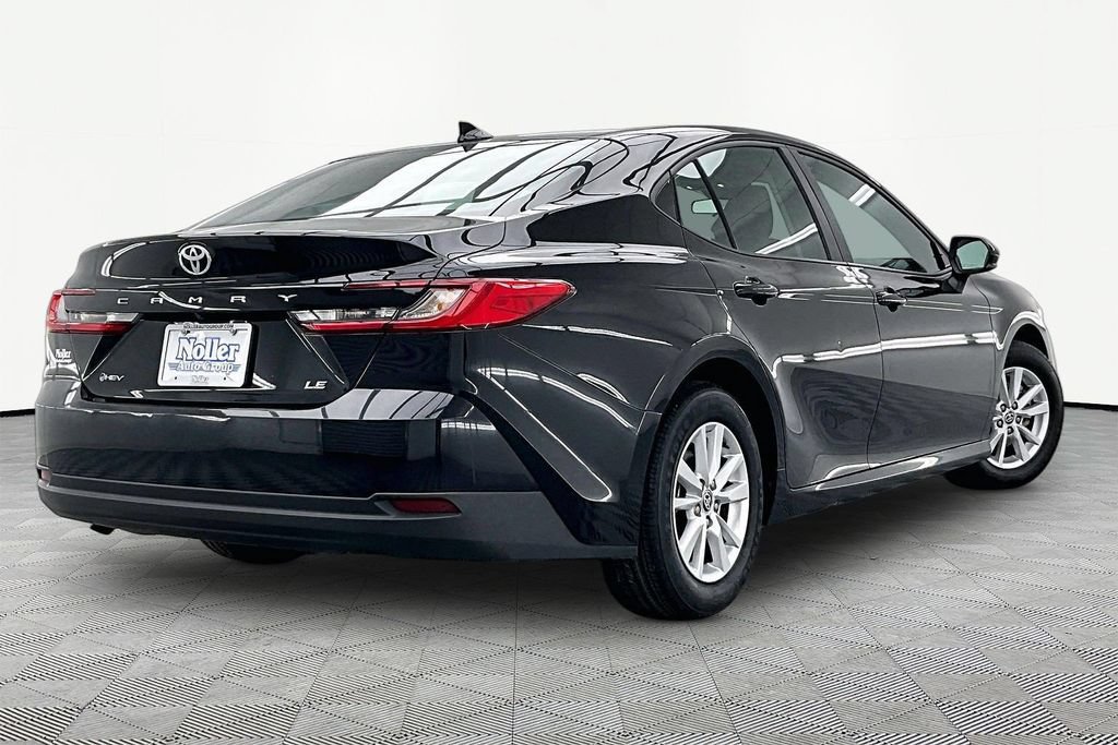 Used 2025 Toyota Camry LE FWD image 2