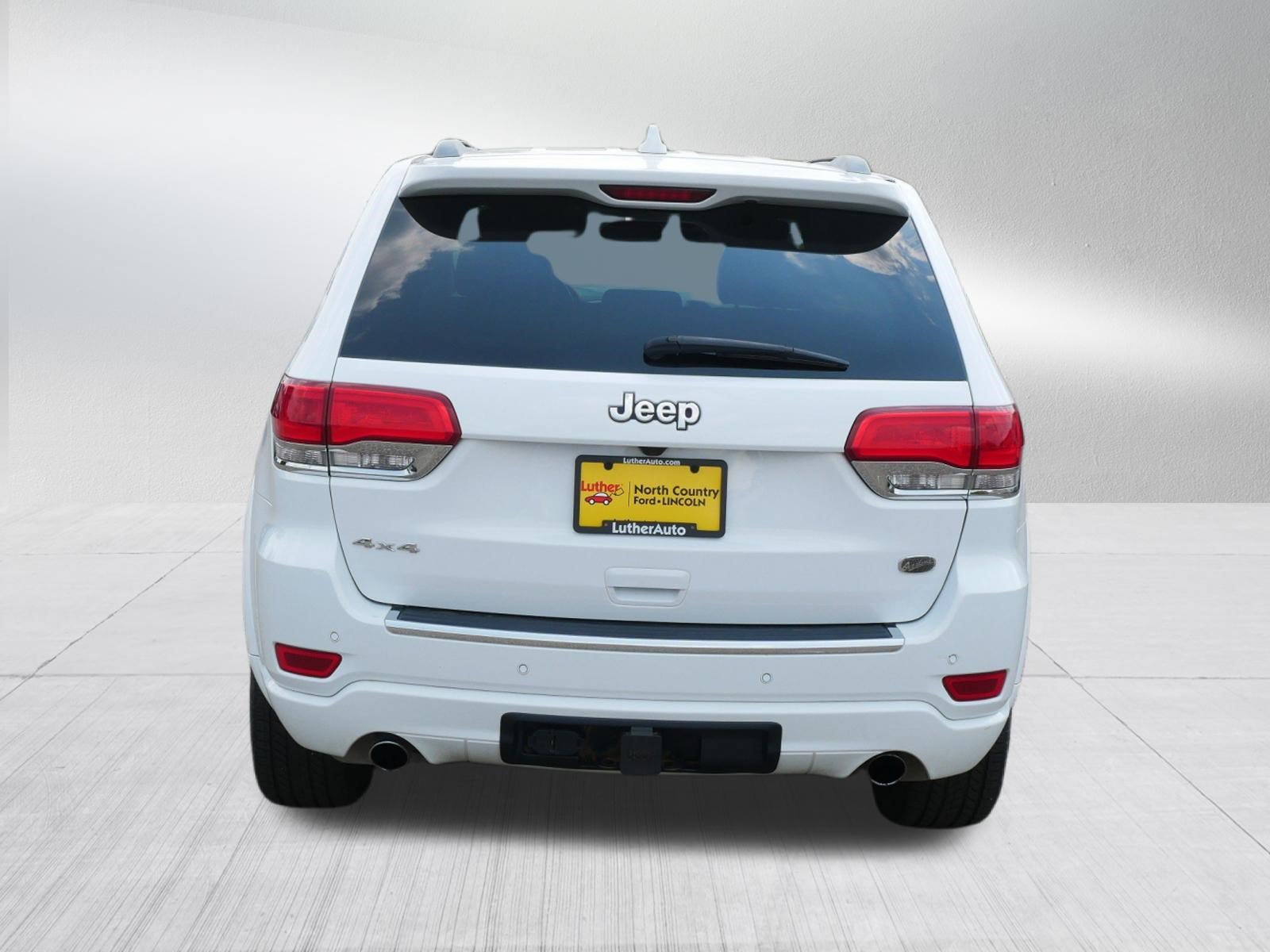Used 2018 Jeep Grand Cherokee Overland w/ Jeep Active Safety Group AWD/4WD image 6