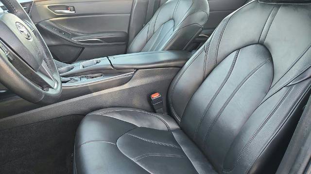 Used 2021 Toyota Avalon XLE w/ Moonroof Package image 11