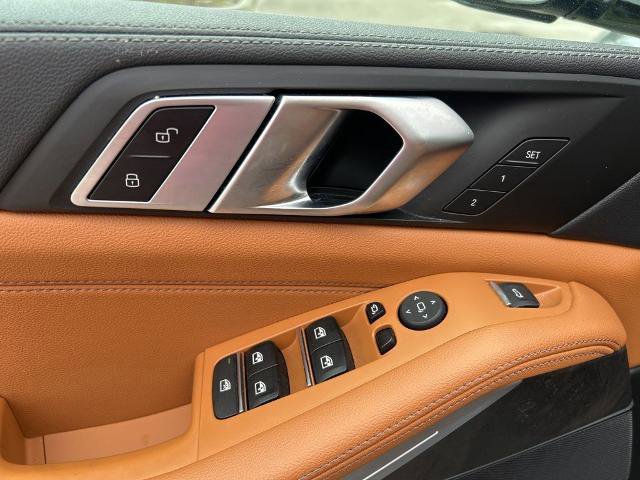 Used 2022 BMW X5 xDrive40i w/ Premium Package image 18