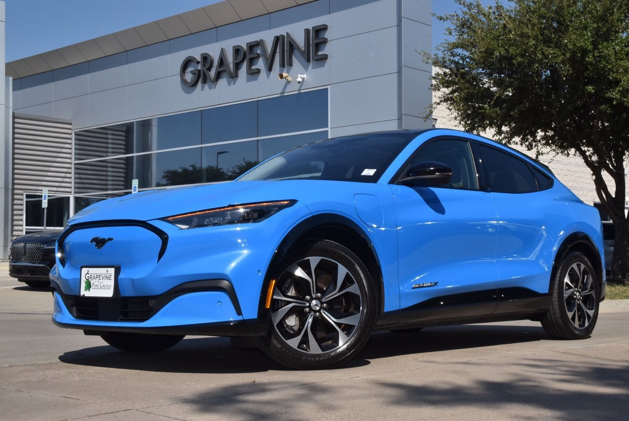 Certified 2022 Ford Mustang Mach-E Premium AWD/4WD image 2