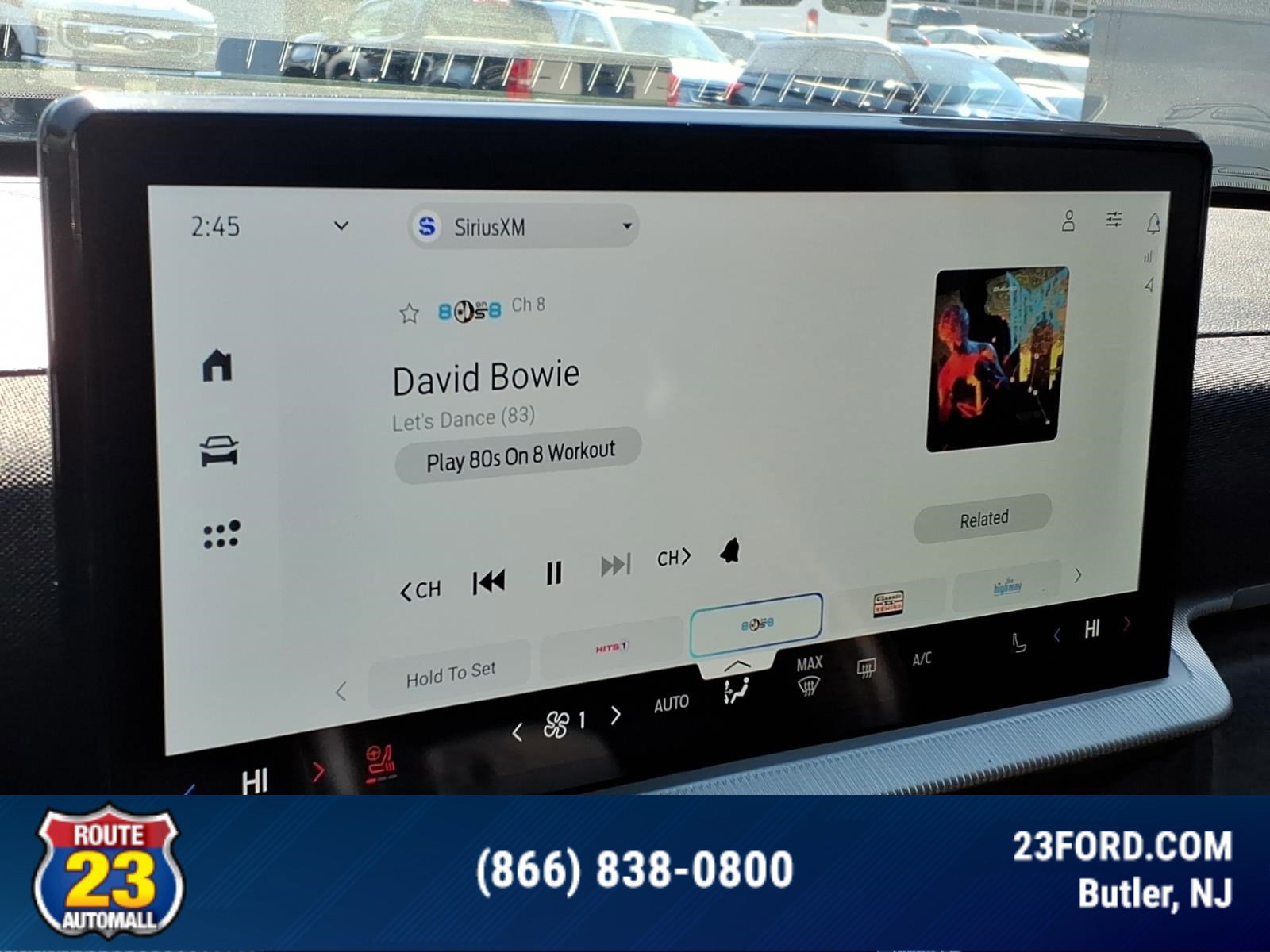 Certified 2025 Ford Explorer Platinum w/ Ultimate Package AWD/4WD image 18