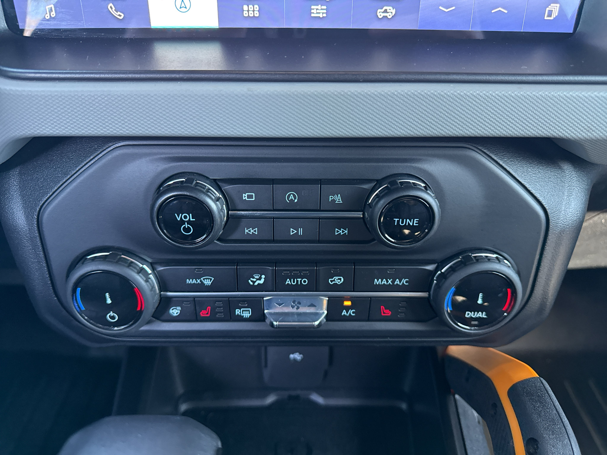 Certified 2022 Ford Bronco Badlands AWD/4WD image 18