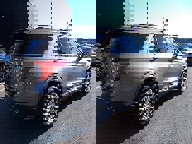 Certified 2022 Ford Explorer XLT w/ Equipment Group 202A image 2