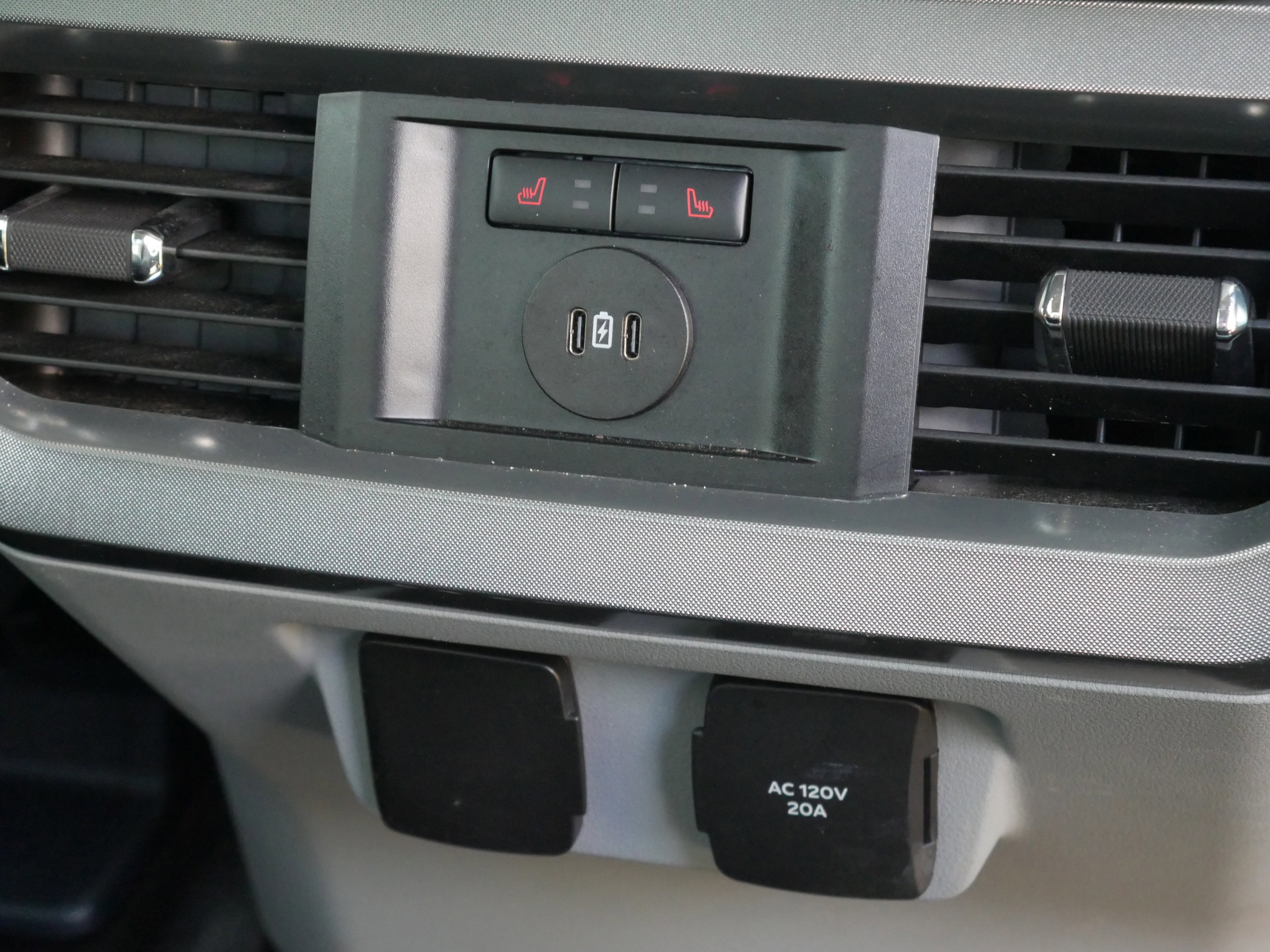 Certified 2024 Ford F350 Limited image 39