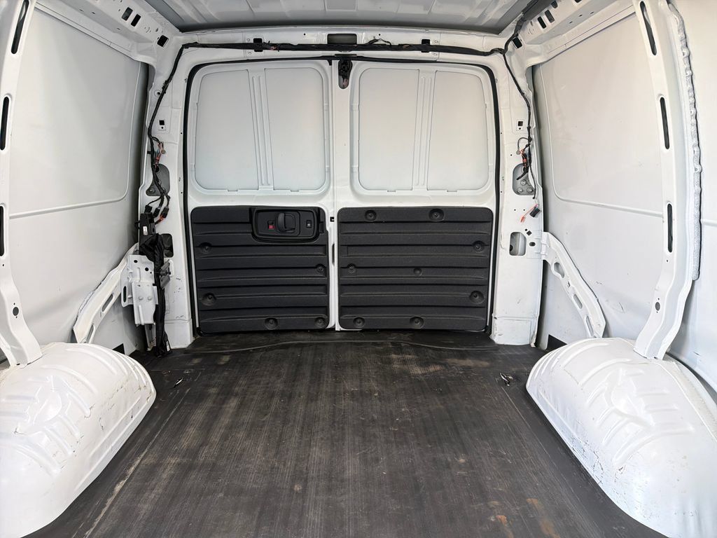Used 2022 Chevrolet Express 2500 w/ Driver Convenience Package RWD image 17
