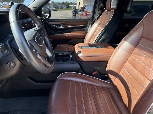 Used 2023 GMC Yukon XL Denali Ultimate w/ LPO, Floor Liner Package AWD/4WD image 11