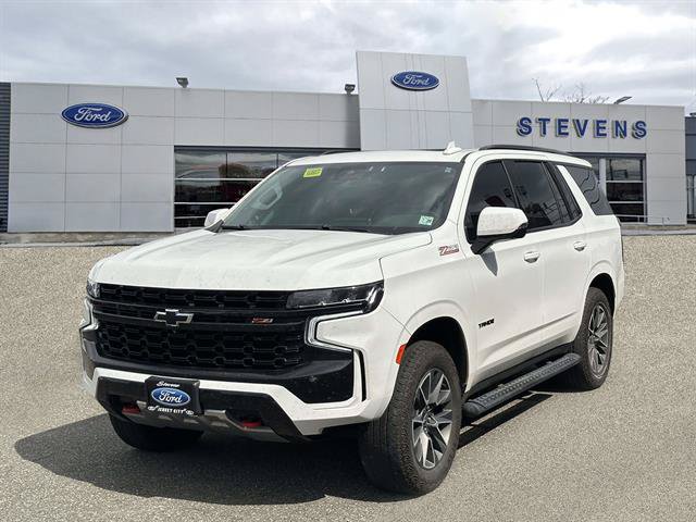 Used 2024 Chevrolet Tahoe Z71 w/ Luxury Package AWD/4WD image 2