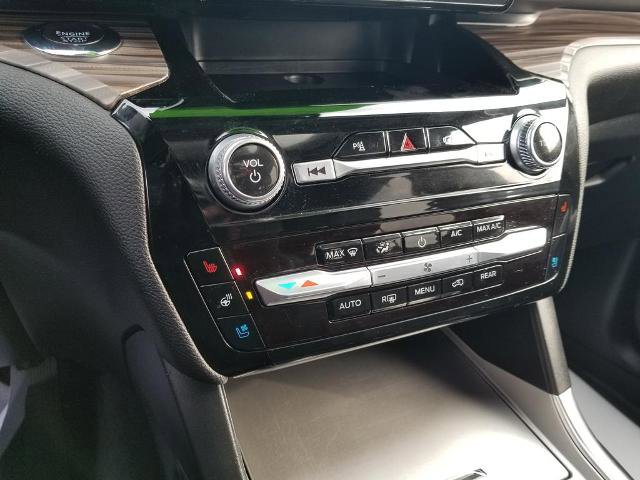 Certified 2022 Ford Explorer Limited w/ Equipment Group 301A image 23