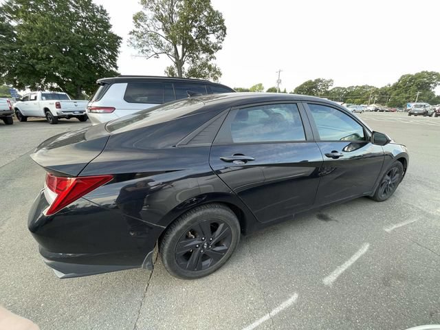 Used 2022 Hyundai Elantra Blue FWD image 7