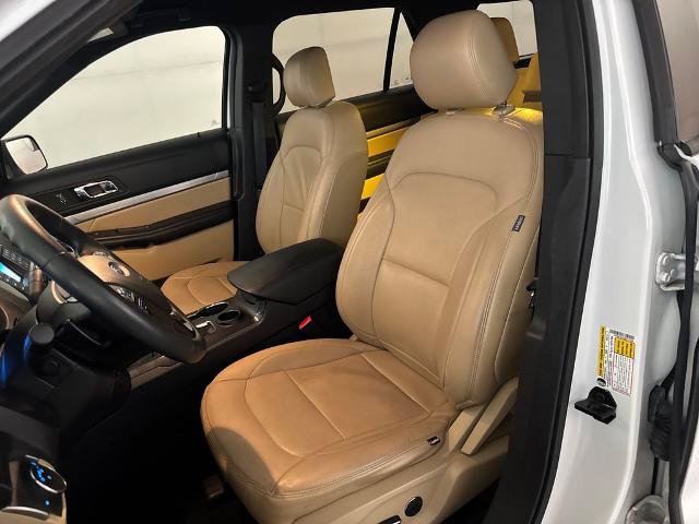 Certified 2017 Ford Explorer FWD image 16